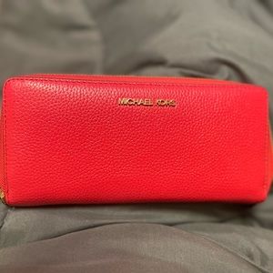 BNWT Coral Reef Large Travel Continental wallet